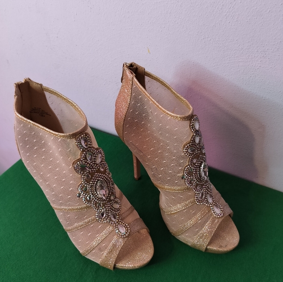 Womens Mesh Open-Toe Booties With Rhinestones - Picture 5 of 9